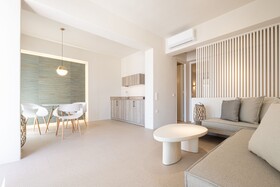 Yenesis Seaside Retreat