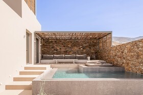 Yenesis Seaside Retreat