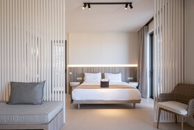 Yenesis Seaside Retreat
