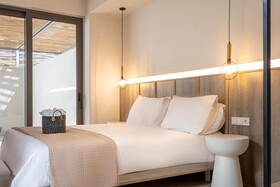 Yenesis Seaside Retreat