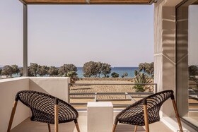 Yenesis Seaside Retreat