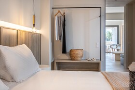 Yenesis Seaside Retreat