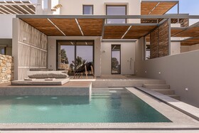 Yenesis Seaside Retreat