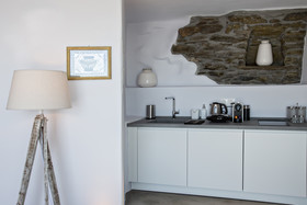 Aeolis Tinos Suites