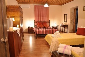 Anatoli Labreon Guesthouse - Apartments
