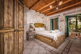 Nobelos Seaside Lodge