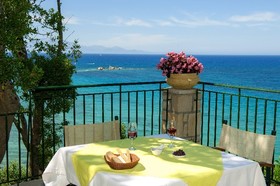 Erietta Luxury Apartments