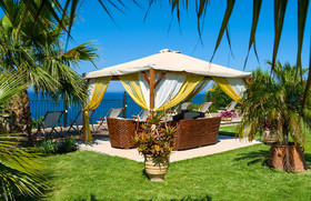 Erietta Luxury Apartments
