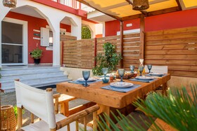 Diogenis House