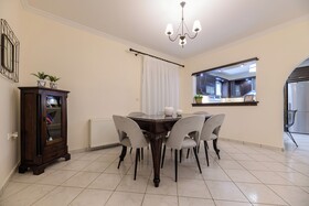 Diogenis House