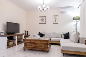 Diogenis House