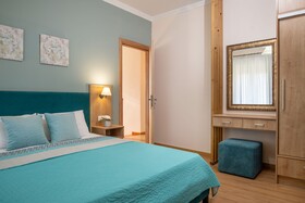 Diogenis House