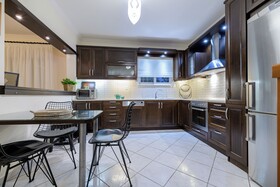Diogenis House