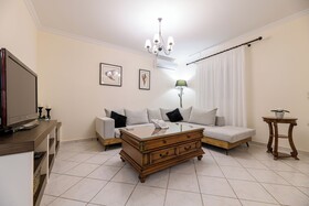 Diogenis House