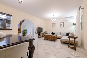 Diogenis House