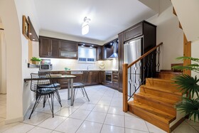 Diogenis House
