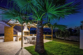 Villa Orchard