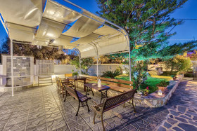 Panorama Studios & Apartments