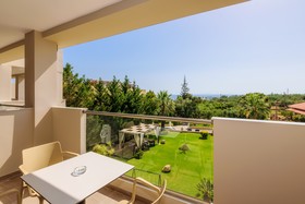 Remezzo Studios & Apartments