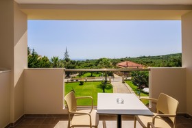 Remezzo Studios & Apartments