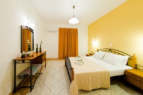 Remezzo Studios & Apartments