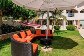 Remezzo Studios & Apartments