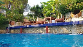 Iniohos Hotel