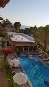 Iniohos Hotel