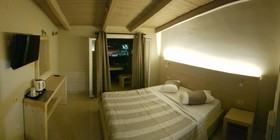Iniohos Hotel