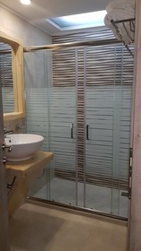 Iniohos Hotel