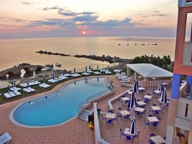 Boletsos Beach Holiday Resort