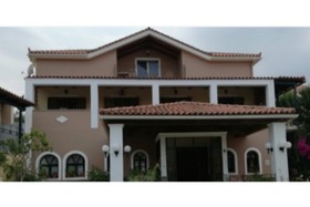 Krinas Aparthotel