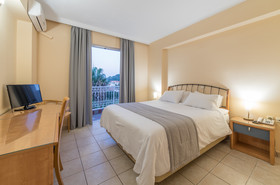 Xenos Kamara Beach Hotel