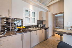 Aeolos Boutique Hotel & Suites