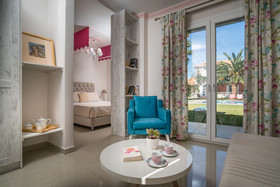 Aeolos Boutique Hotel & Suites