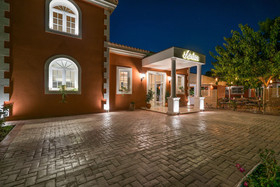 Aeolos Boutique Hotel & Suites