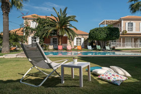 Aeolos Boutique Hotel & Suites