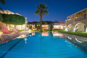 Aeolos Boutique Hotel & Suites