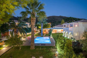 Aeolos Boutique Hotel & Suites