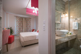 Aeolos Boutique Hotel & Suites