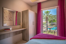 Aeolos Boutique Hotel & Suites
