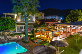 Aeolos Boutique Hotel & Suites