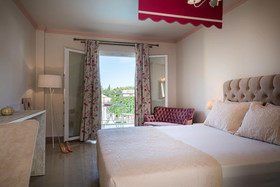 Aeolos Boutique Hotel & Suites