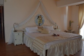 Anagenessis Suites & Spa Resort