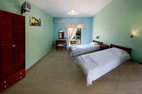 Plubis Studios & Apartments