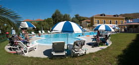Plubis Studios & Apartments