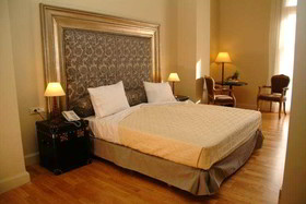 Comer Ionian Palace