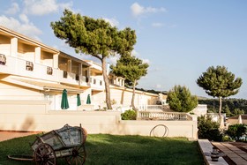 Comer Ionian Palace