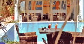 Belussi Beach Hotel & Suites