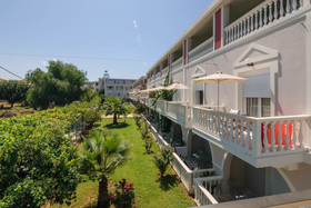 Belussi Beach Hotel & Suites
